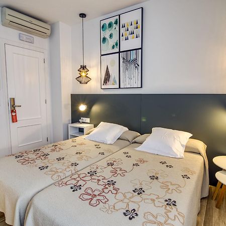 Hostal La Isla Mahón Dış mekan fotoğraf