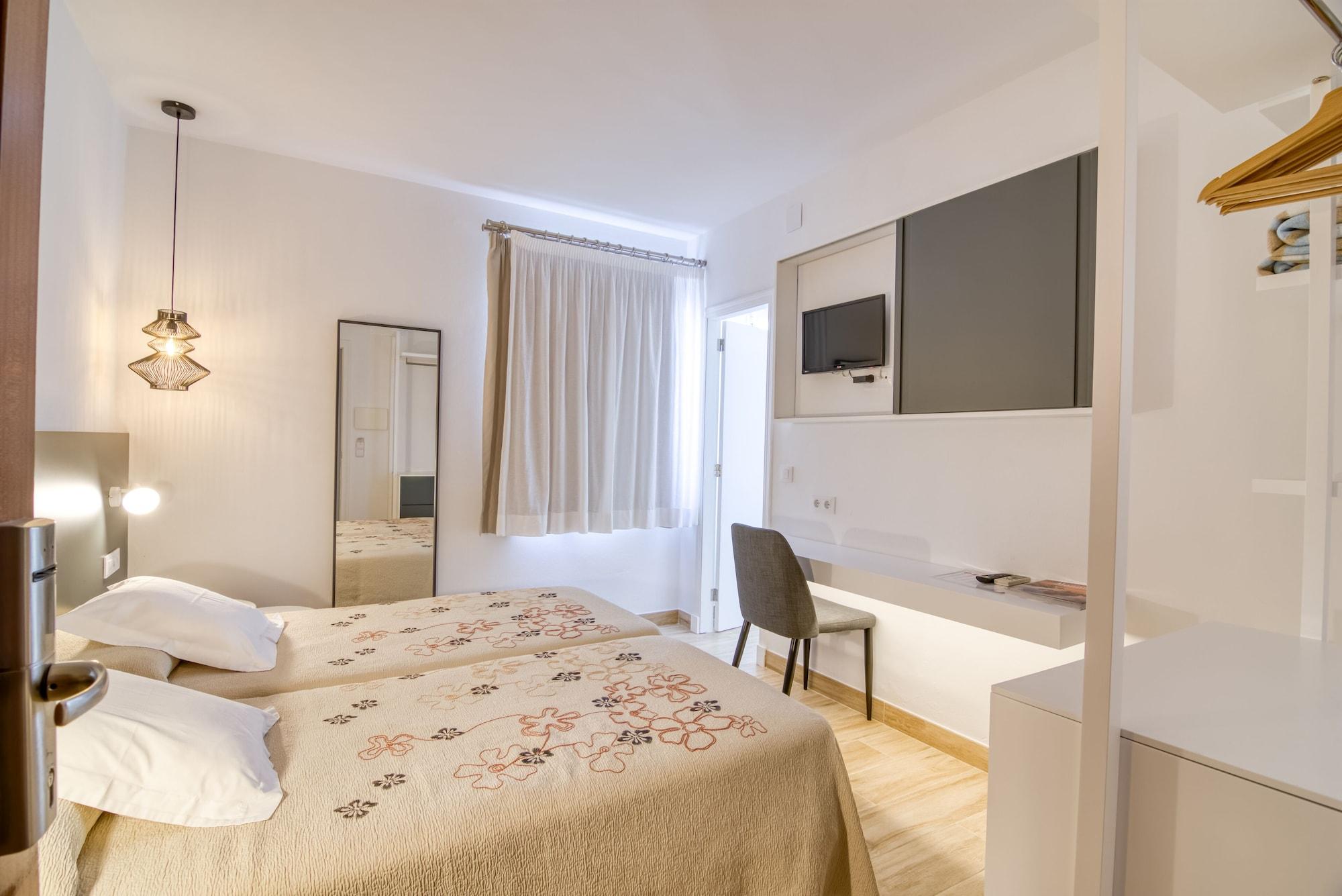 Hostal La Isla Mahón Dış mekan fotoğraf