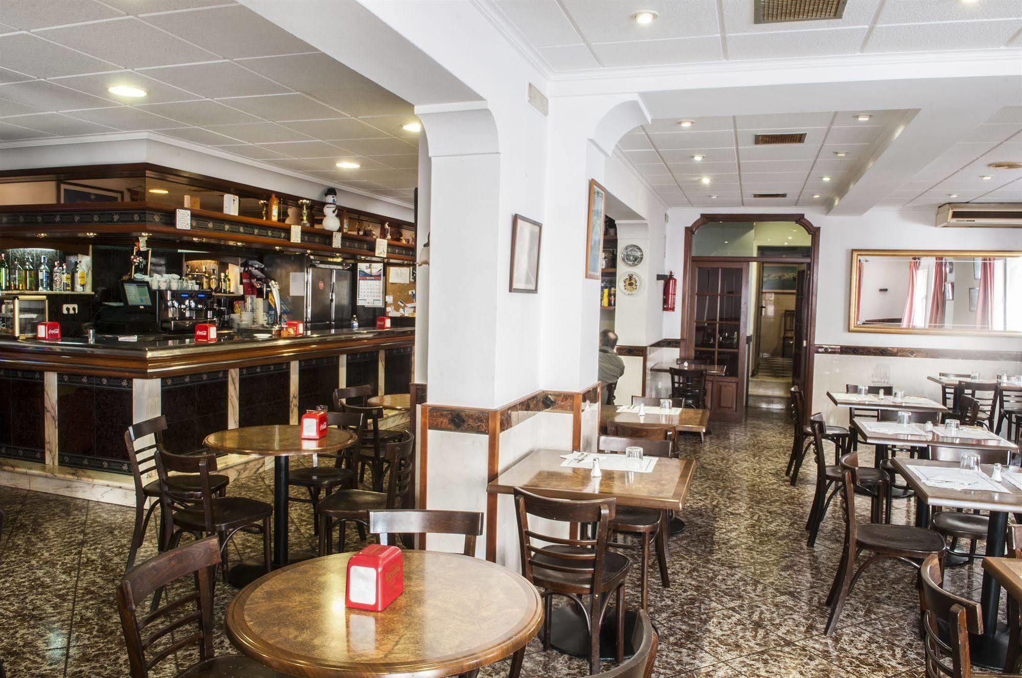 Hostal La Isla Mahón Dış mekan fotoğraf