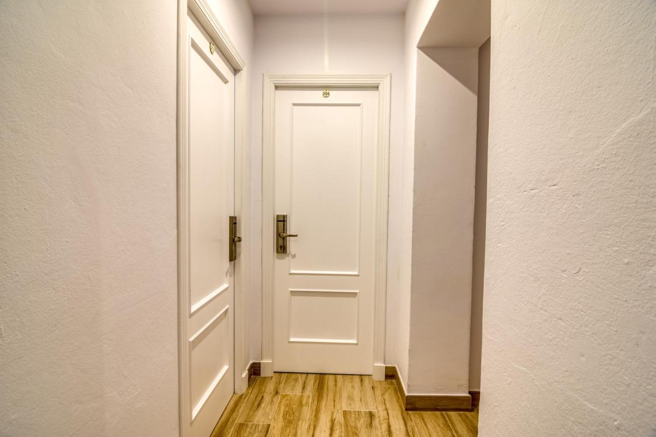 Hostal La Isla Mahón Dış mekan fotoğraf